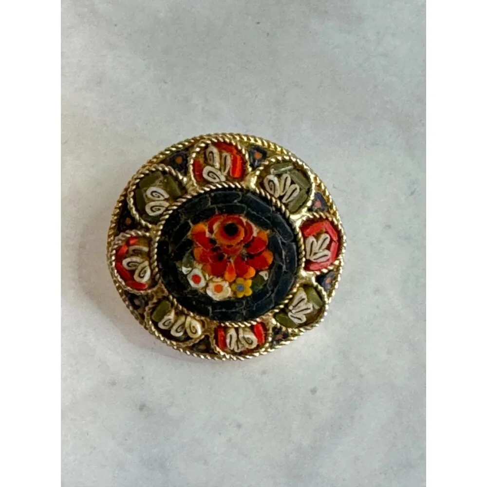 Vintage Micro Mosaic Brooch Floral Design Gold-Tone Round 1 1/4" - Picture 3 of 4